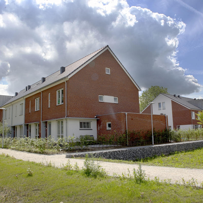 Rijwoningen aan het groen